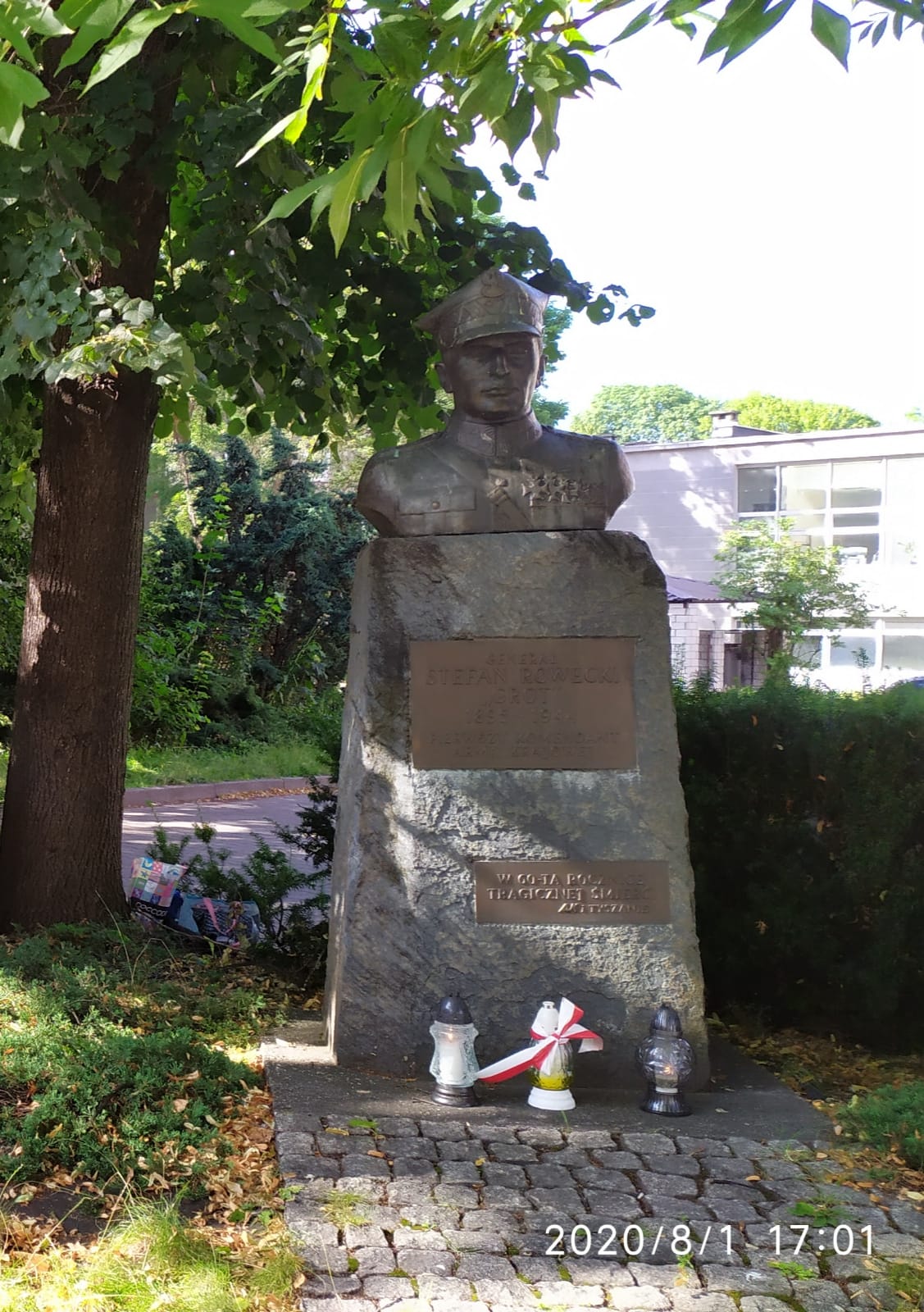 1944